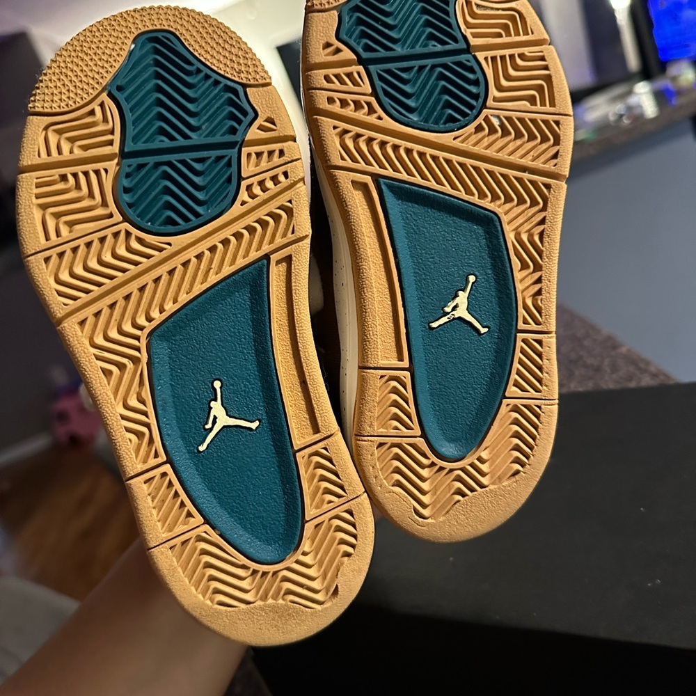 Jordan 4 Retro